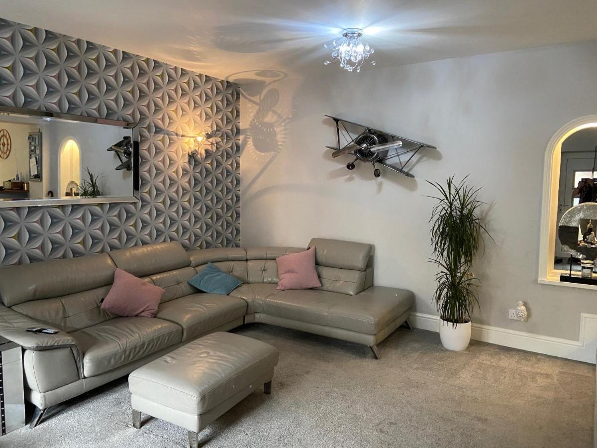 Loveliest Homes Paignton - Casa Marina - 3 Bed, 2 Bathroom House, Balcony, Parking Extérieur photo